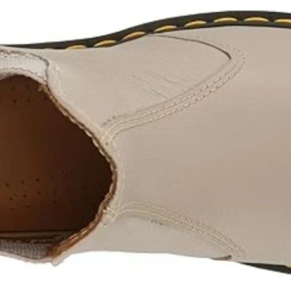 Dr. Martens Women's 2976 Virginia Leather Chelsea Ankle Boots (NWOT) - Picture 3 of 6